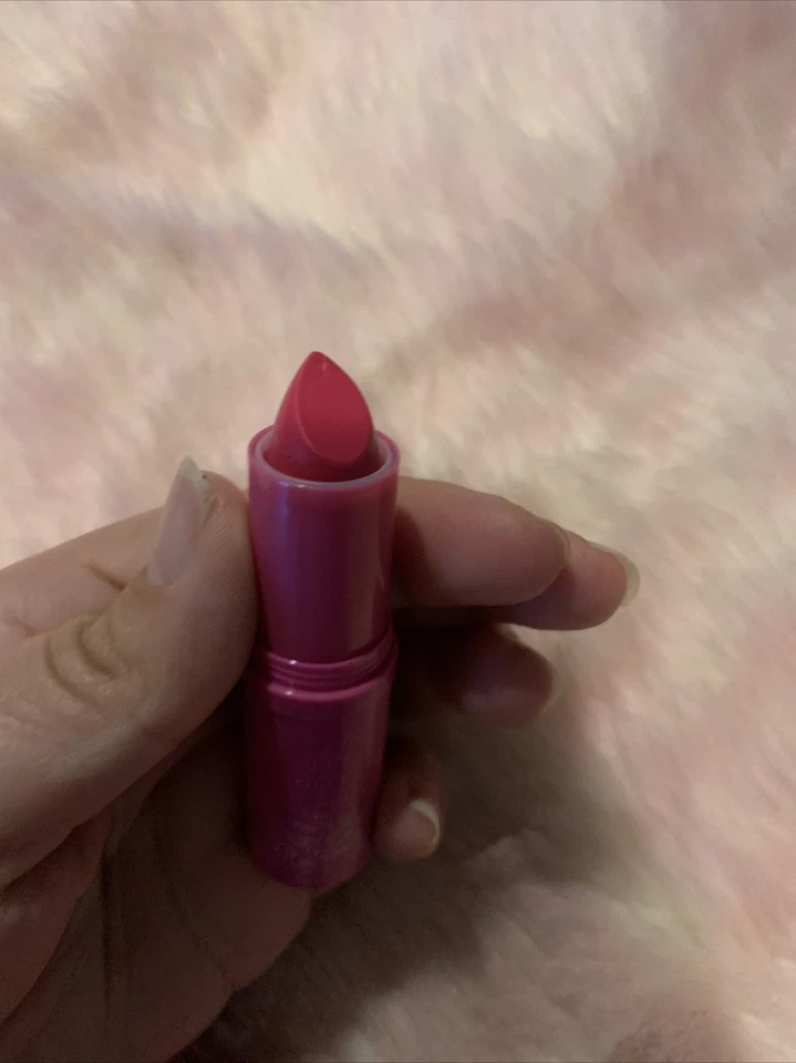 Jafra The Pretty Collection Brillant Rose Full Coverage Lipstick - Image 3 of 3