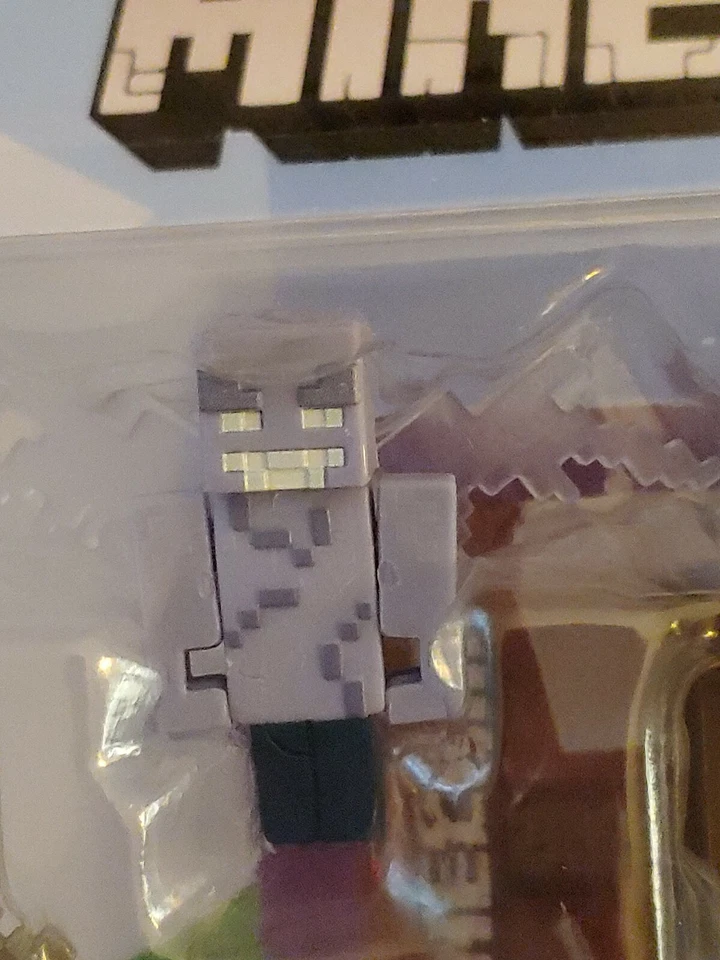 SWORDS, TRAPS AND MORE,  EVOKER FIGURINE COMIC MAKER  ACTION FIGURE-5" MATTEL - Image 4 of 4