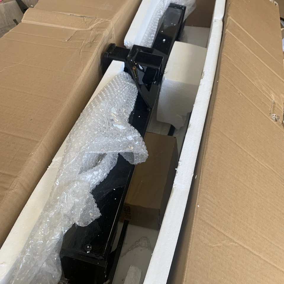 Rugged Ridge Rear Bumper Receiver Hitch Fits 1987-2006 Jeep Wrangler 11580.02 - Image 3 of 4