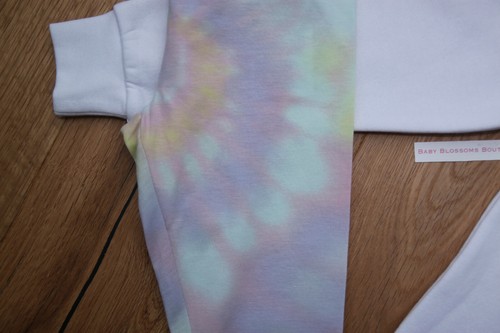 Nike Girl Sweatshirt and Leggings Set ~ White & Pastels ~ - Picture 4 of 4