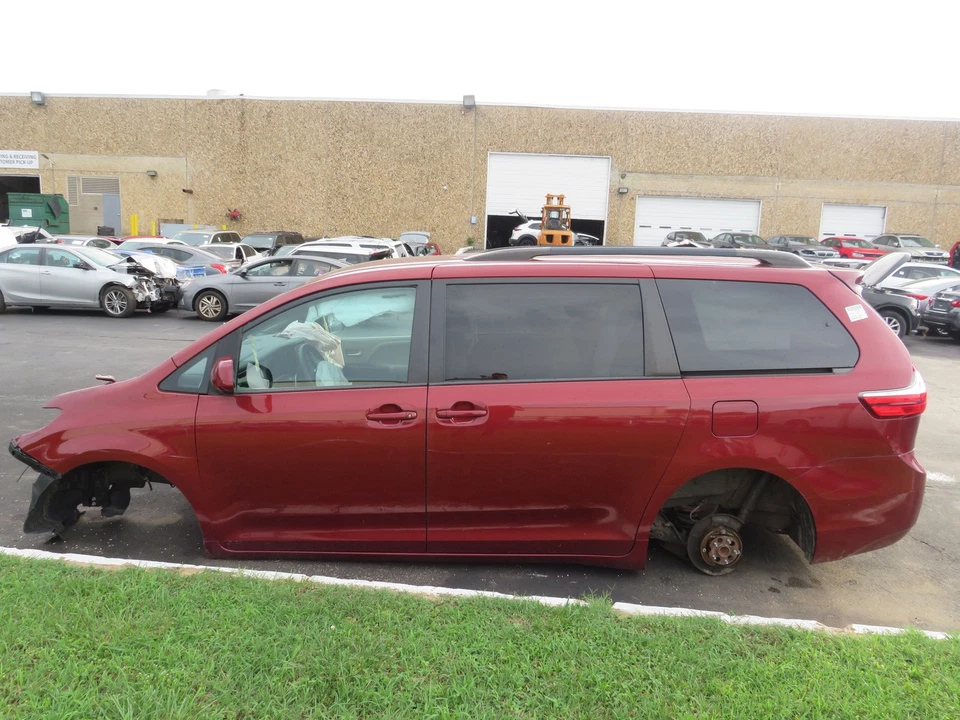 2017 丰田 SIENNA 左挡泥板深红色米卡金属 3Q3 — 第 3/4 张图片