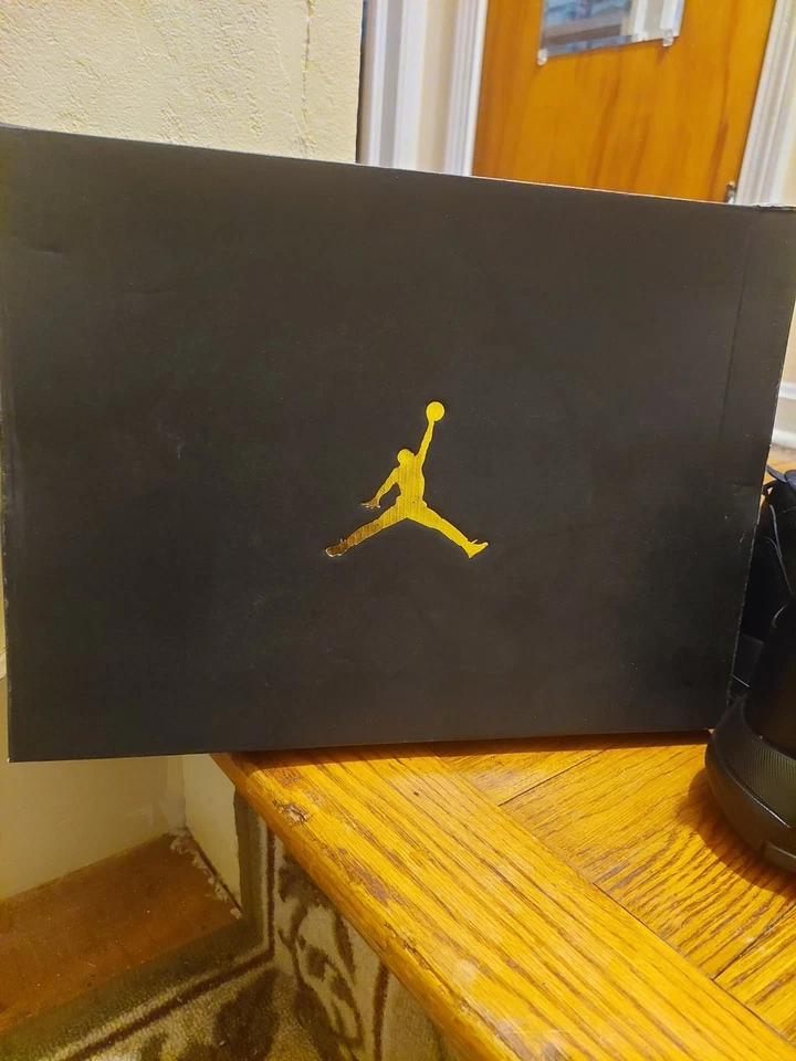 Size 12 - Jordan Maxin 200 Black Anthracite - Image 3 of 4