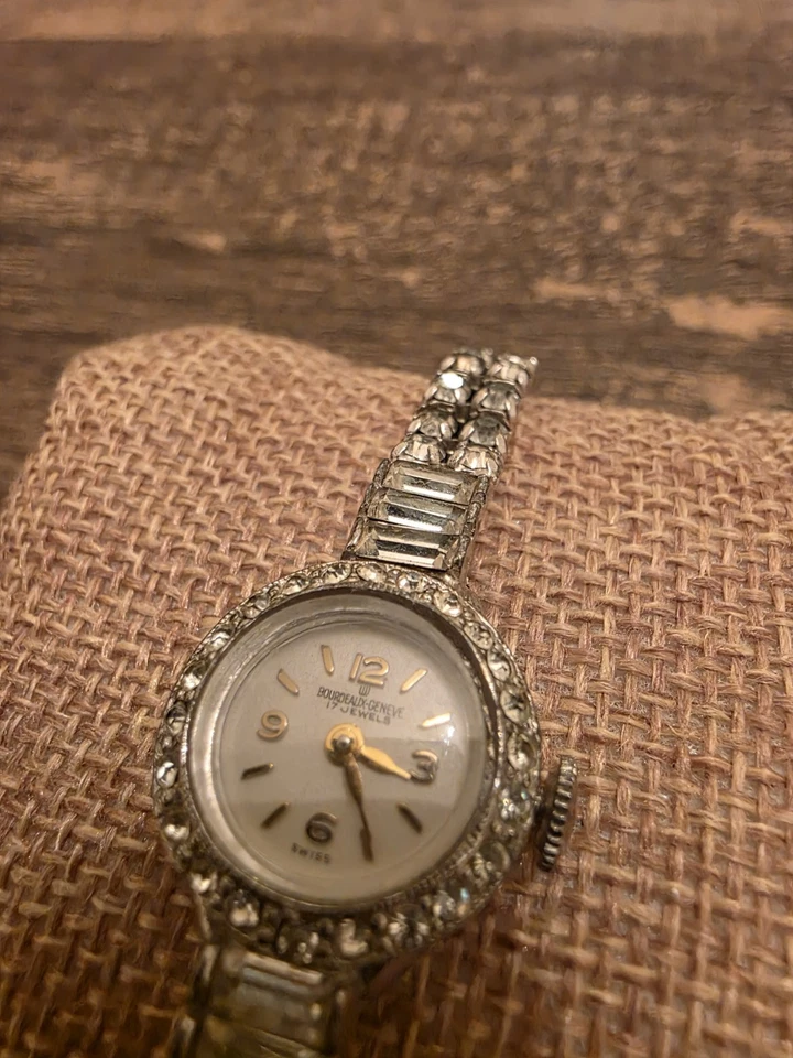 Reloj Vintage Burdeos Genève Damas - Suizo 17 Joyas Mecánico - Funciona Bien Foto 4 de 4