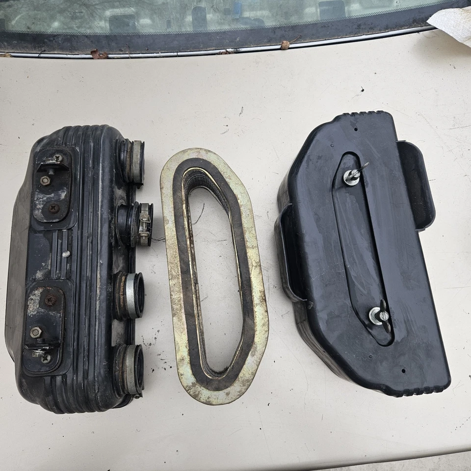 Honda 1969-74 CB750 CB 750 K1 Four OEM Original Airbox Air Intake & Filter - Image 2 of 4