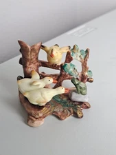 VTG. Arnart Ceramic Porcelain 6785 Ducks & Frog by Fence 2.5" Figurine