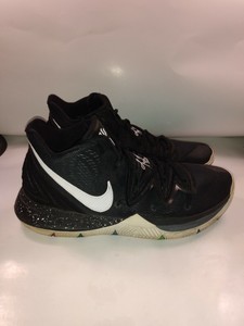 kyrie 5 black magic nike
