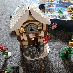 Lego Santa's Workshop 10245 RETIRED Complete 1/3 Manuals Christmas Elves Sleigh