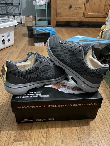 NEW Mens 10 Skechers GoWalk 5 Extra Wide Cooled Goga Mat Black Shoes