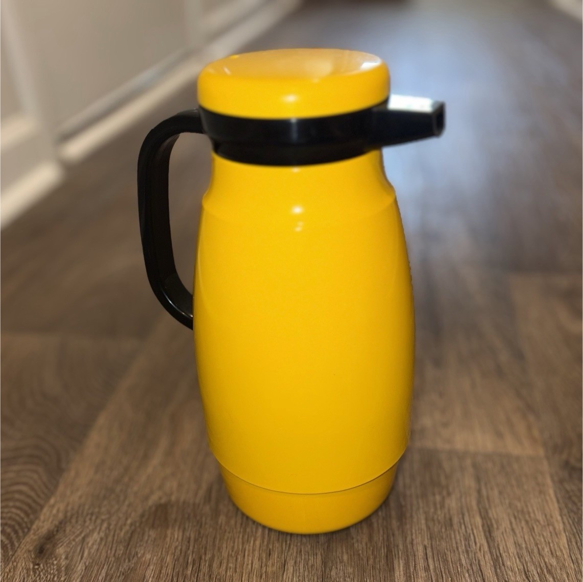 Crown Corning Thermique Insulated Yellow Coffee Carafe with Black Handle