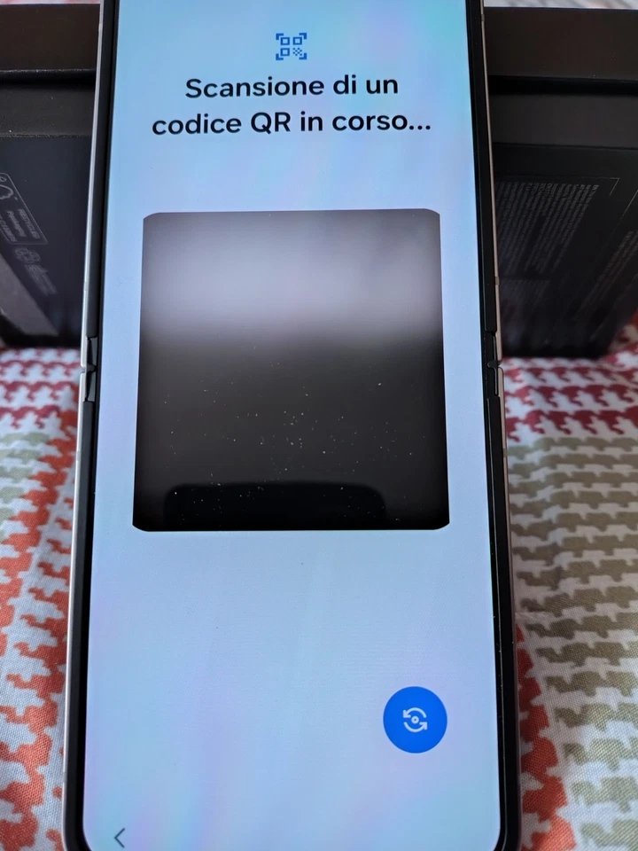 smartphone 5g samsung ZFLIP6, foto 3 di 5