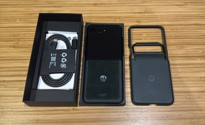 Motorola Razr 60 Ultra 5G (GSM) XT2551-6 512GB 16GB Android Motorola Razr 60 Ultra 5G (GSM) XT2551-6 512GB 16GB Android