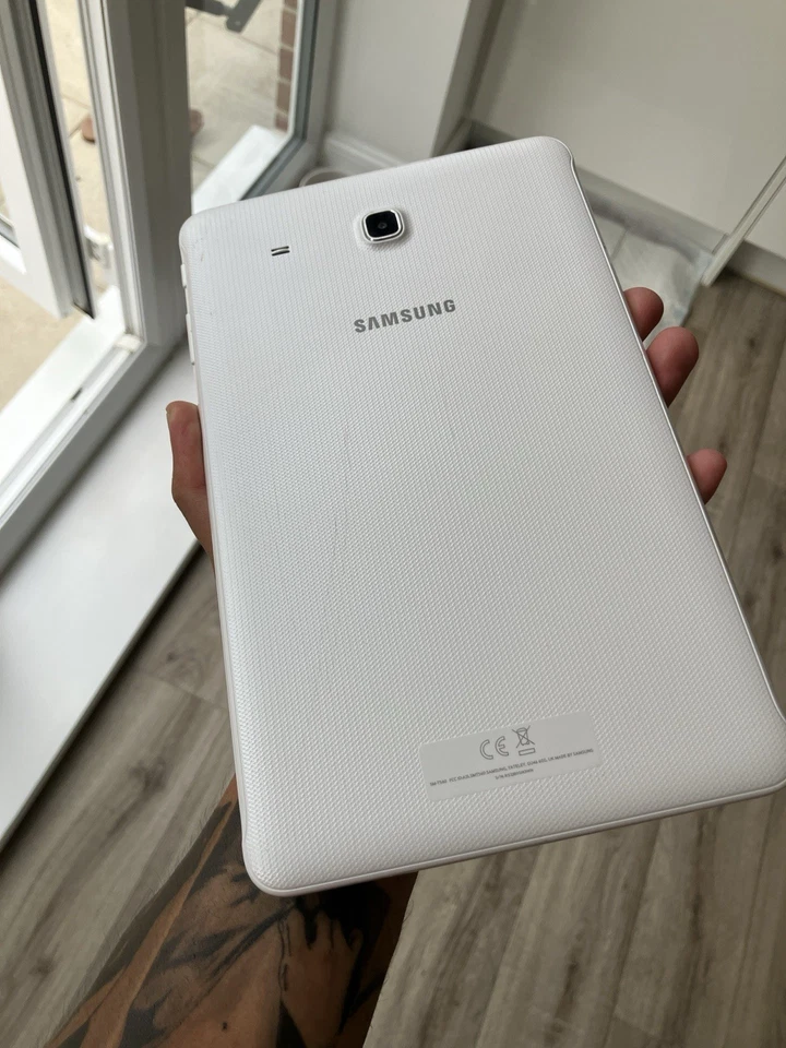 Samsung Galaxy Tab E · 8GB · Wi-Fi, photo 3 of 4