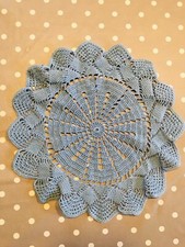 Tischdecke klein gehäkelt blau / Handarbeit 
