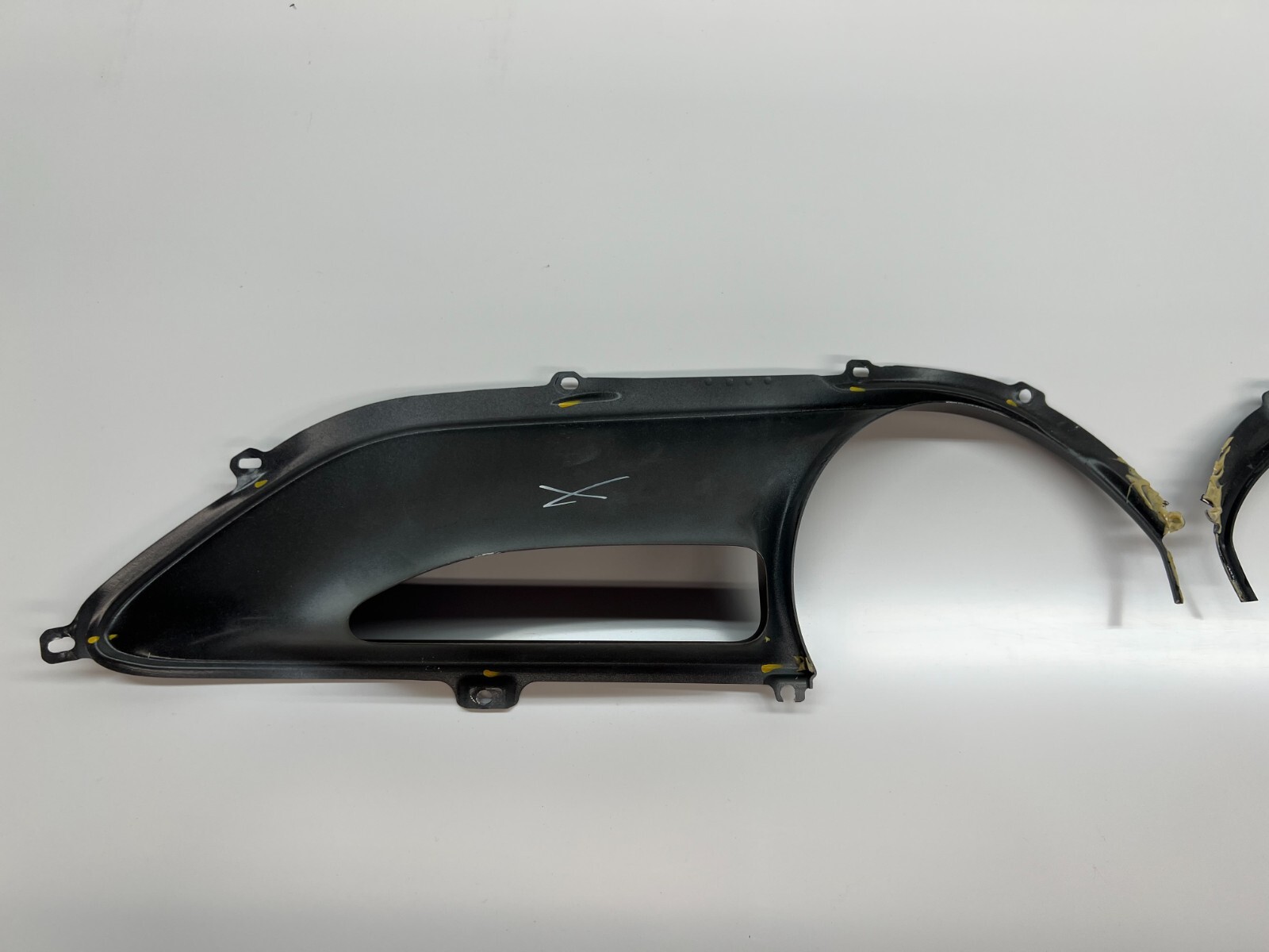 FERRARI 488 REAR TAIL LIGHTS AIR INTAKE SURROUND LH RH SET OEM 88862100 88861900