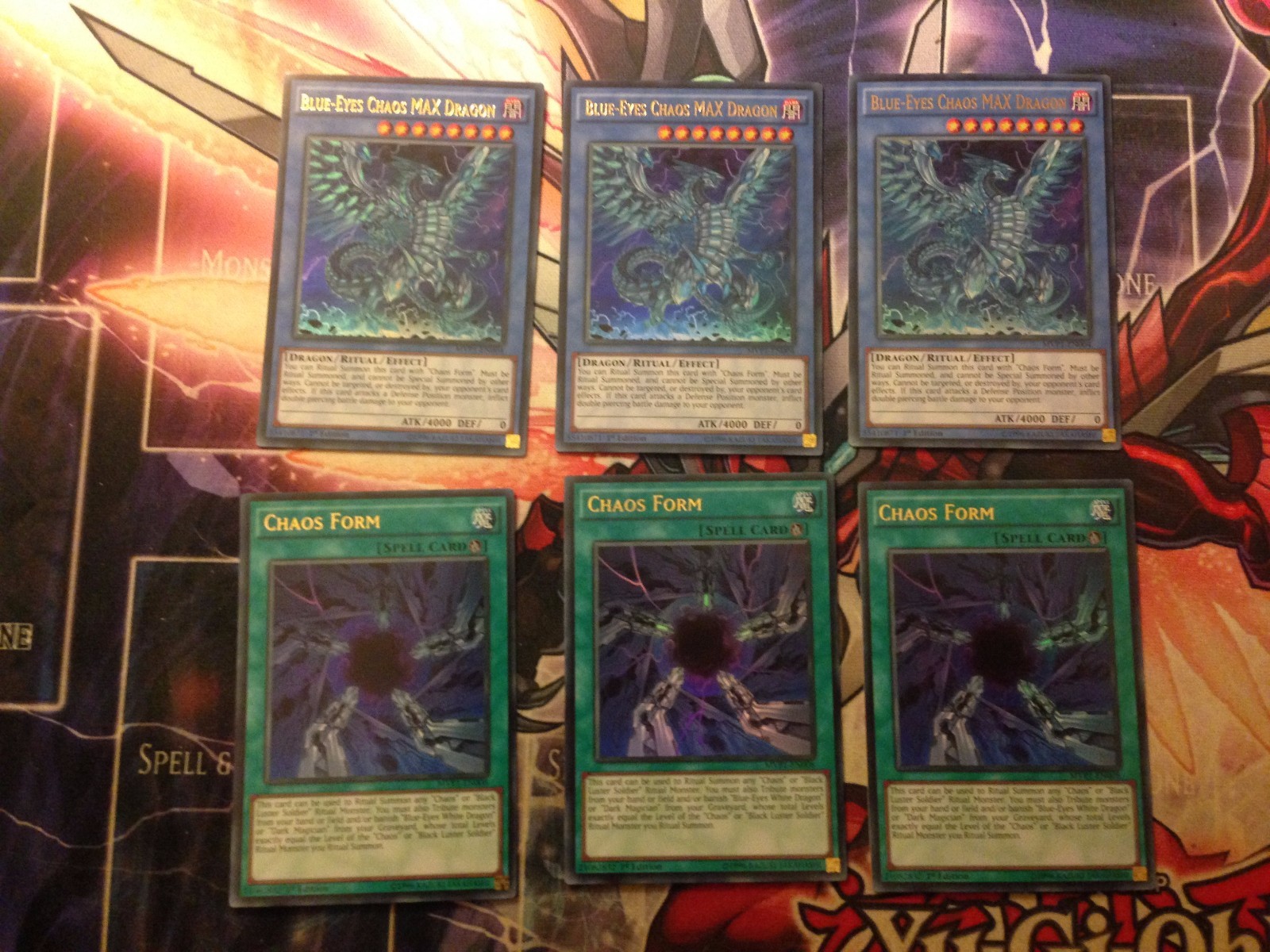 *** 3X BLUE-EYES CHAOS MAX DRAGON + CHAOS FORM 3X *** MVP1-EN008, 04 YUGIOH! 