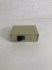 Cables 2 Go Data Sharing Device Manual Data Transfer Switch DW-HD15AB VGA