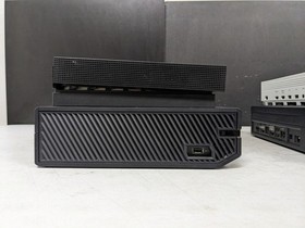 Lot of Microsoft Xbox One Consoles (For Parts/Repairs)