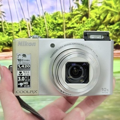 Nikon COOLPIX S8000 14.2MP 10x Optical Zoom Vintage Digital Camera Silver 95%new