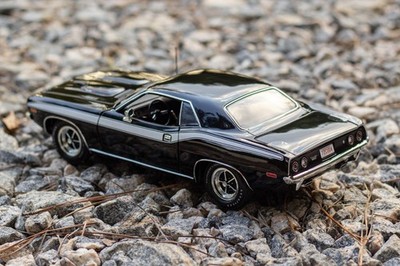 NEW ACME EXCLUSIVE* - A1806137HT- 1972 Plymouth 'Cuda 340 - 1:18
