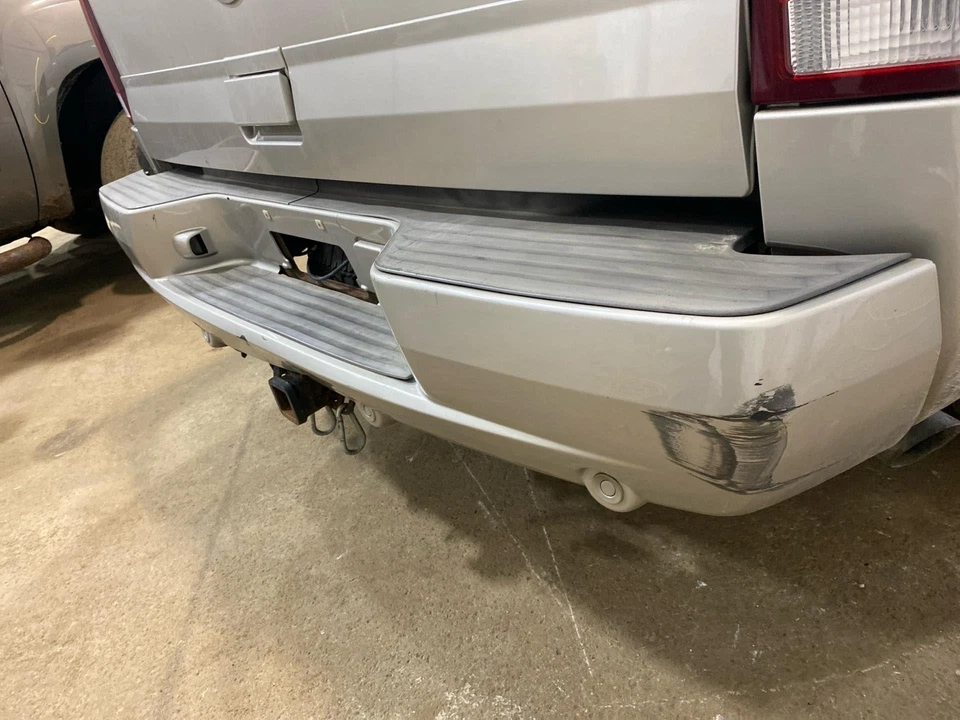 02 03 04 05 06 CADILLAC ESCALADE conjunto de para-choque traseiro - Imagem 3 de 4