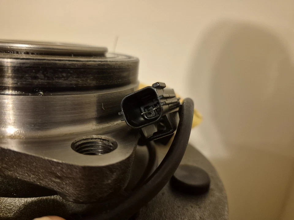 Cojinete de rueda delantera SKF 2003 a 05 Dodge Ram 2500/3500 BR930475 Foto 2 de 4