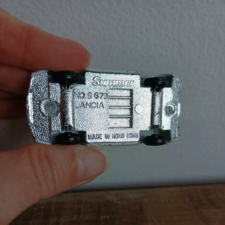 Lot of 3 Vtg Diecast Matchbox Toy Cars - Image 3 of 4