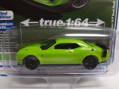 Auto World 2019 Dodge Challenger R/T Scat Pack Set of 2 AW64372A&B