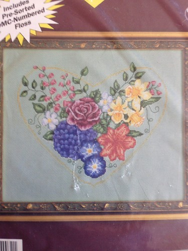 Just CrossStitch Kits Flower Heart counted cross stitch kit Angela Pullen sealed - Picture 3 of 4