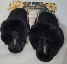 Womens Lot 2 Piece Black Sleepiers and a Foot Cream Slippers Are Size Small 6/7