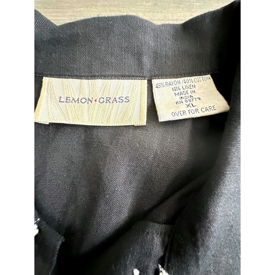 Top de Colección Hierba Limón Negro Bordado Safari Animales Manga Corta Mujer Talla XL Foto 3 de 4