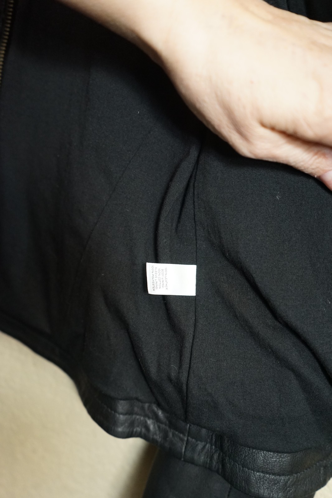 Hinge designed in Seattle small black quilted pat… - image 3