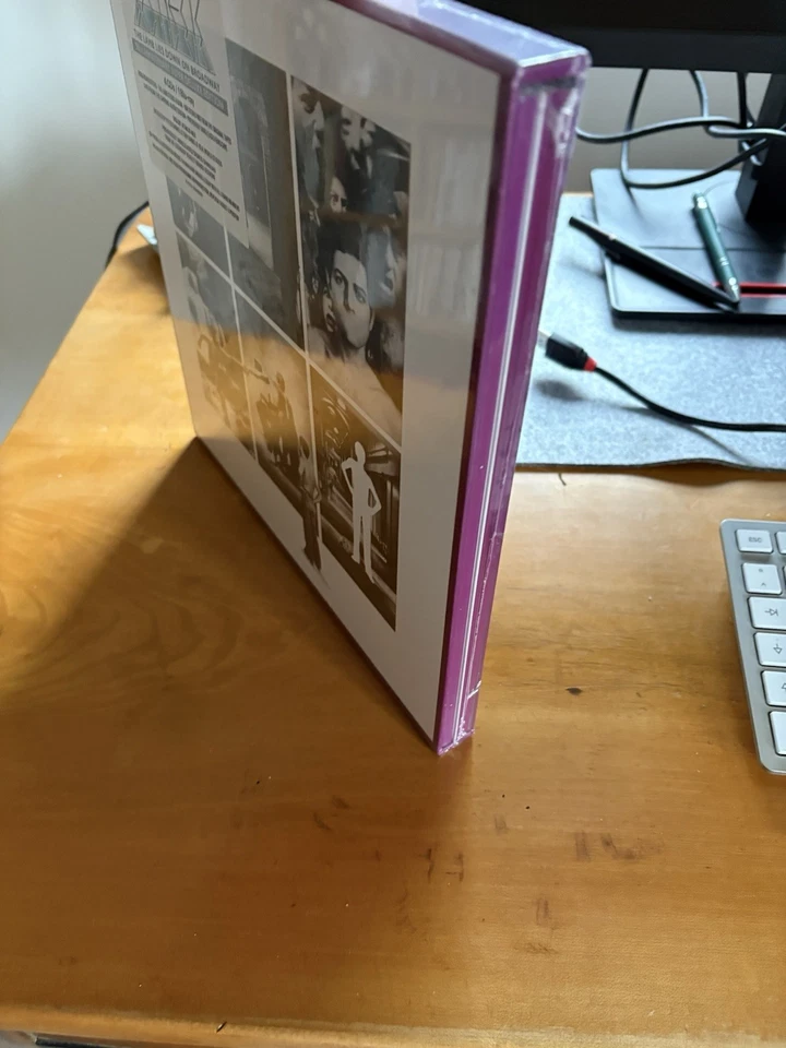 GENESIS - THE LAMB LIES DOWN ON BROADWAY - 50th Anniversary Super Deluxe Edition - Bild 3 von 4