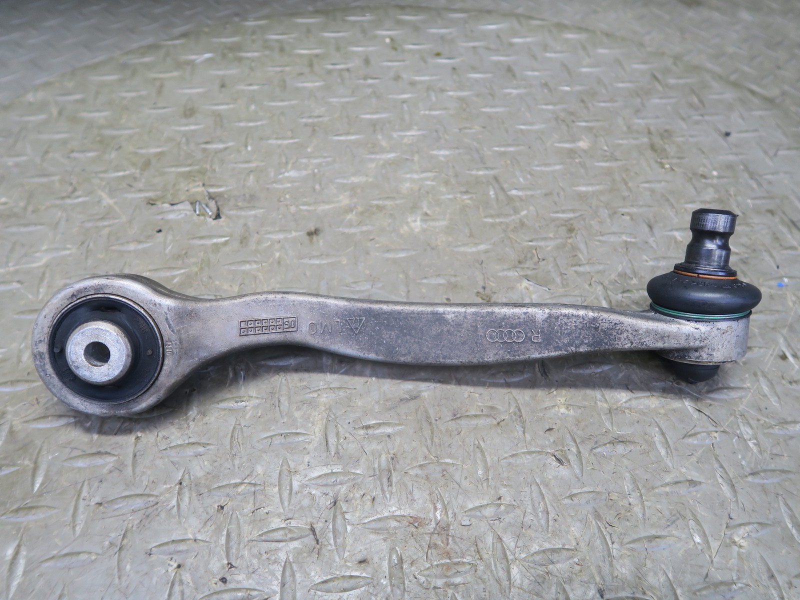 2006-2012 BENTLEY CONTINENTAL FLYING SPUR FRONT RIGHT UPPER CONTROL ARM SET OF 2