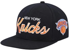 [HHSS3280-NYKYYPPPBLCK] MENS MITCHELL & NESS NBA TEAM SCRIPT 2.0 SNAPBACK KNICKS