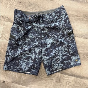 Quicksilver Waterman Collection Board Shorts Size 31 - 9" inseam