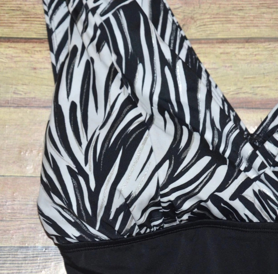 Longitude Women's 18W Black & White Animal Zebra Print One Piece Bathing Suit Sw - Image 3 of 4