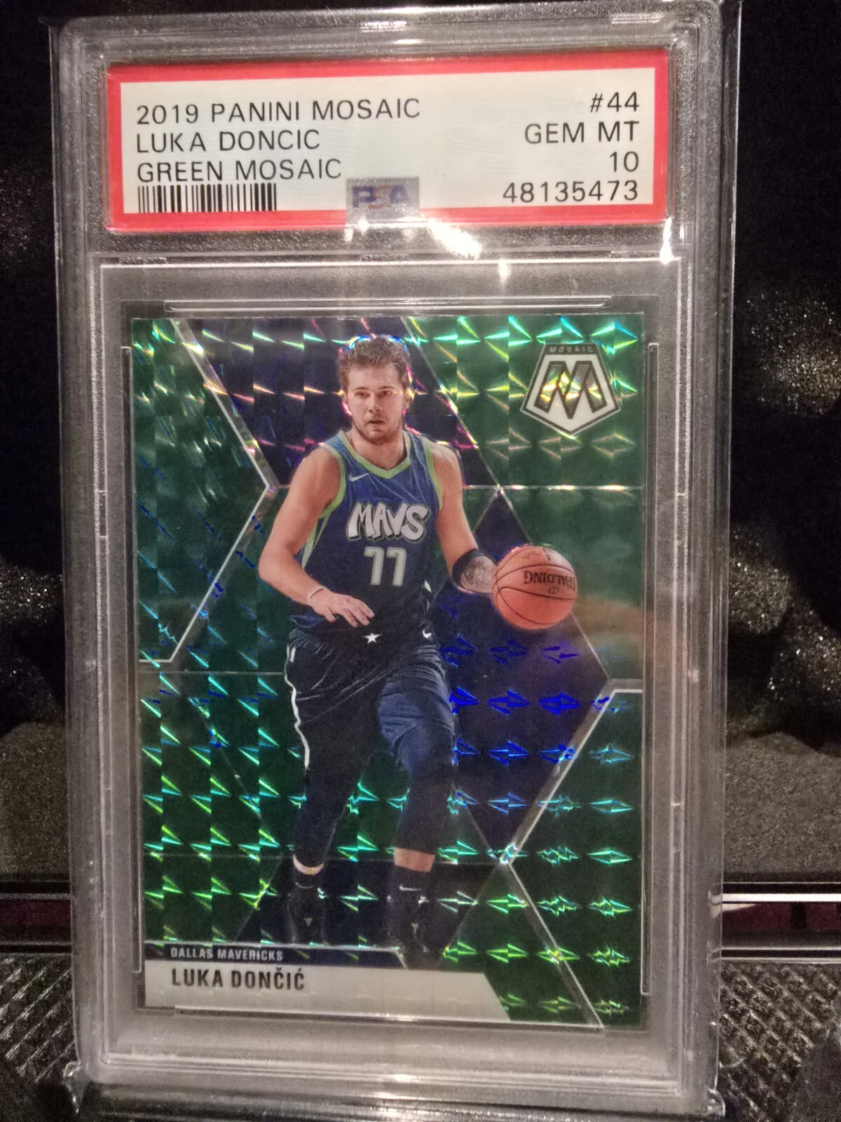 LUKA DONCIC 2019-20 Panini Mosaic #44 Green Prizm Gem Mint PSA 10 Mavericks