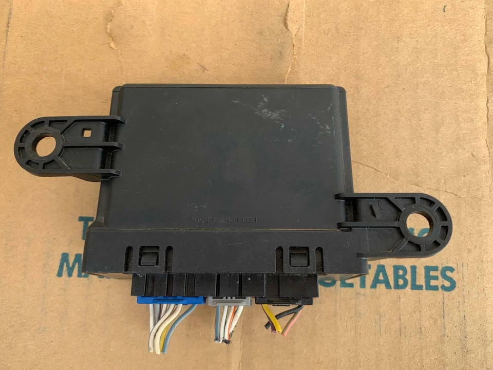 2014-2018 Jeep Cherokee OEM Parking Assist Control Module 56038998AG - Image 2 of 4
