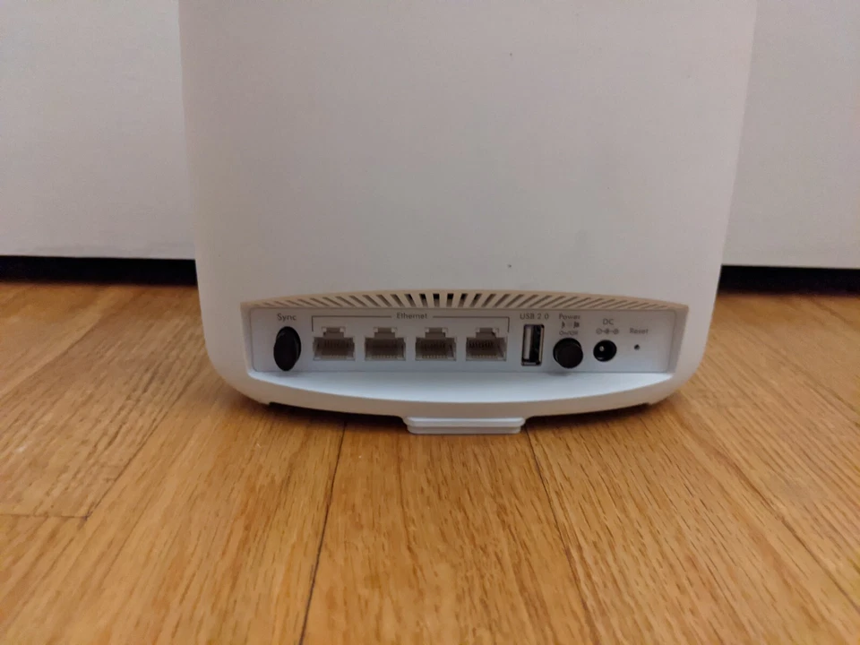 NETGEAR Orbi RBS50 Satellite Home Mesh WiFi Tri-band AC3000 - Image 3 of 3