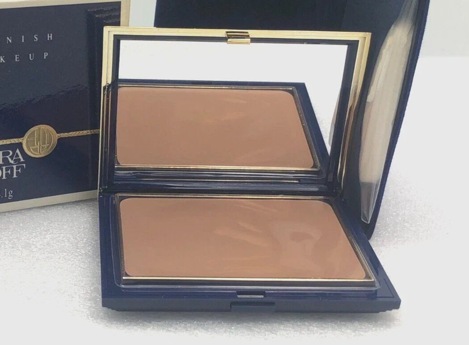 NEW w/ box ALEXANDRA DE MARKOFF Powder Finish Creme Makeup 88 1/2 **SOLD AS-IS - Image 2 of 4