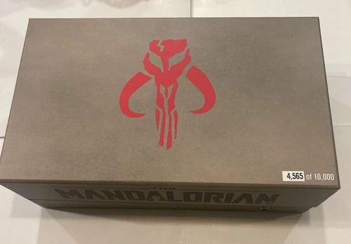 Limited Exclusive Star Wars: The Mandalorian Jewelry Set. 4,565 of 10,000