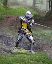 COLLECTORS SHOWCASE AGINCOURT KNIGHTS CS01019 ENGLISH KNIGHT WITH SWORD MIB