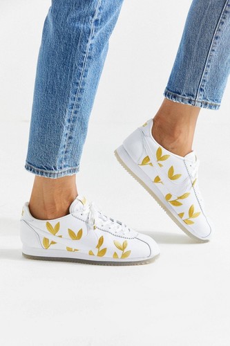 NIKE CLASSIC CORTEZ WHITE/METALLIC GOLD 