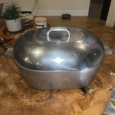 VTG MAGNALITE 4267 Dutch Oven Oval Roaster 13Qt USA Made Lid Trivet