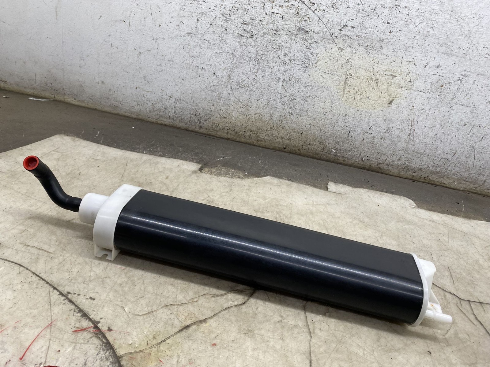 2020-2025 ASTON MARTIN DBX 4.0L FUEL VAPOR EVAPORATOR CHARCOAL FILTER CANISTER