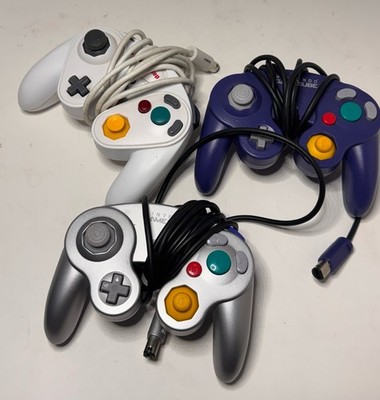 Nintendo GameCube Controllers Lot Of 3 OEM Indigo Silver + GameStop White