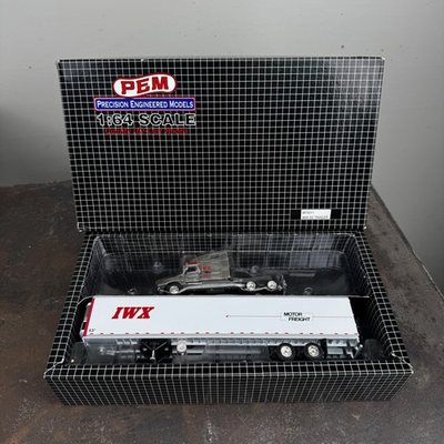 #ad PEM IWX Motor Freight 1 64 Diecast FREIGHTLINER Truck amp; Trailer M75011 $58.95