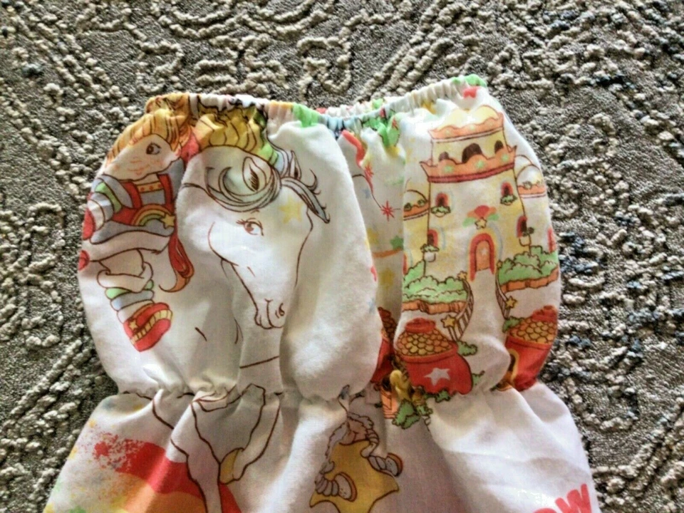 Vestido hecho a mano vintage 1983 Hallmark Cards Rainbow Brite para niño pequeño Foto 3 de 4