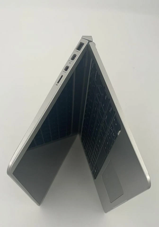 HP X2 DESMONTABLE 2 GB RAM, 32 GB SSD, Pantalla Táctil Foto 3 de 4