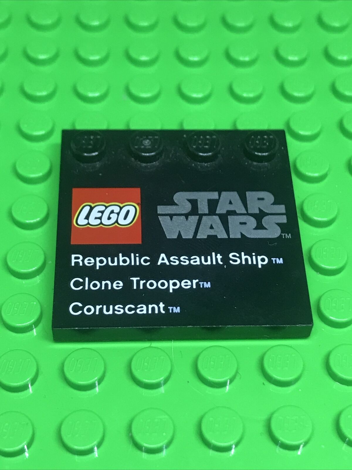Lego Star Wars Republic Assault Ship Clone Trooper & Coruscant Name Plate